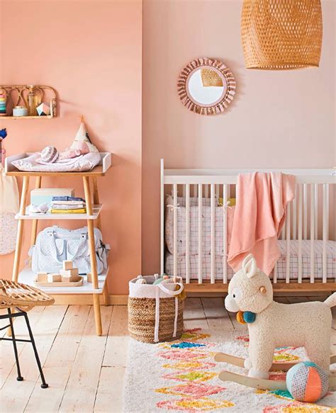 Pour faire de la chambre de bébé un véritable cocon déco et fonctionnel. Une déco rose dans la chambre de bébé | Shake My Blog