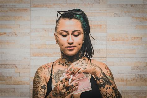 las 5 razones principales para convertirse en tatuador ahora mismo tatuajes y perforaciones