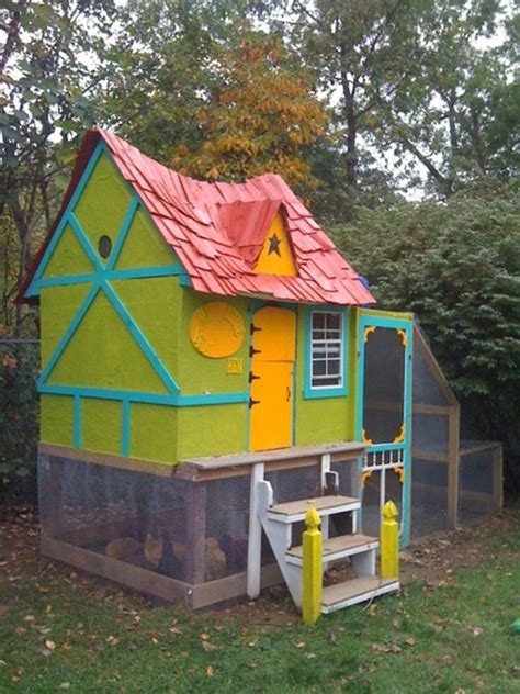 Your customizable and curated collection of the best in trusted news plus coverage of sports, entertainment, money, weather, travel, health and lifestyle, combined with outlook/hotmail, facebook. DIY Fairytale Cottage Chicken Coop | Home Design, Garden ...