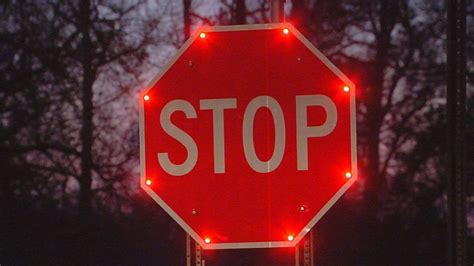 Blinking Stop Signs Make Traffic Stops Easy For Drivers To Spot