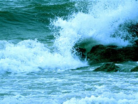 Ocean Waves Crashing On Rocks Free Stock Photo Public Domain Pictures