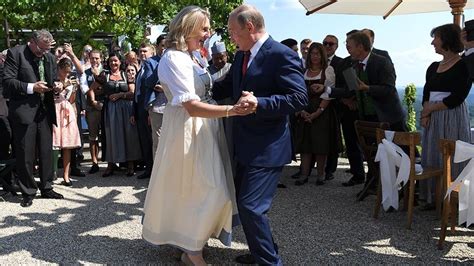 Controversial Wedding Guest Vladimir Putin Dances With Austrias