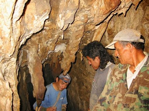 Cueva De Jatun Uchco Cuevas Y Tragaderos De Perú Y Bolivia