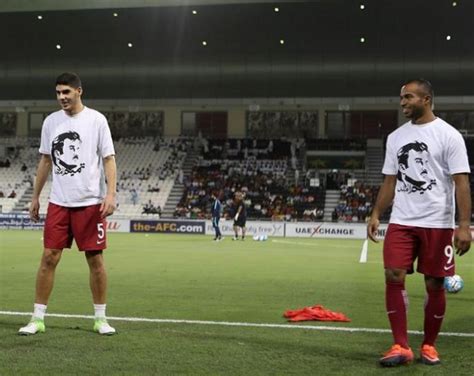 عقوبات تأديبية خطيرة ضد منتخب قطر بسبب قميص أمير البلاد