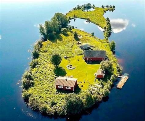 Island Looks Like Its In The Sky Oddlysatisfying