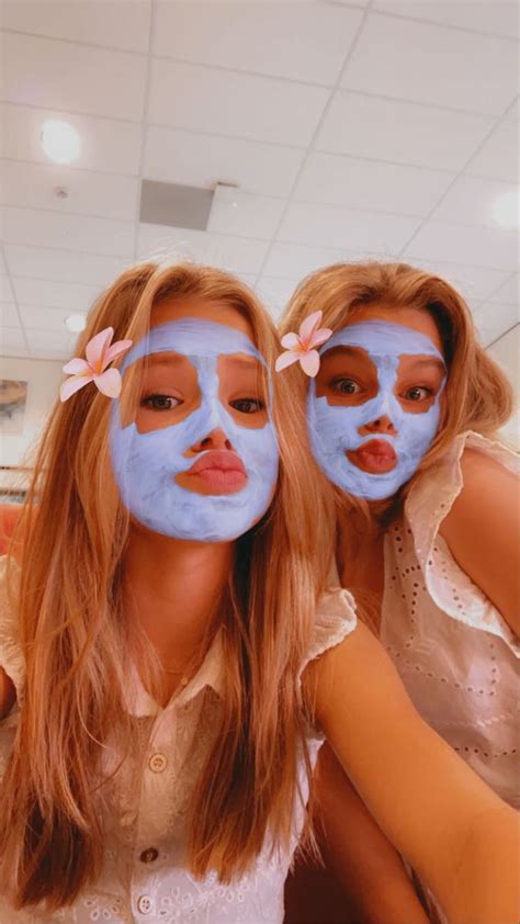 manado snap girls zombie 2 blue mask relationship pictures blonde girl selfie best friend