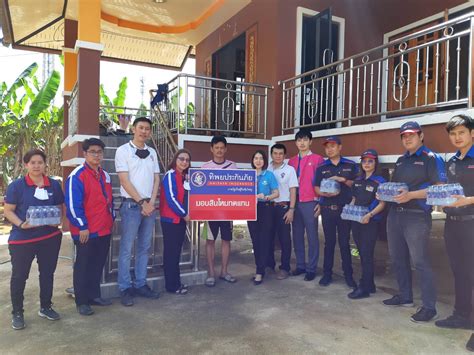 สมพร สืบถวิลกุล กรรมการผู้จัดการใหญ่ บมจ.ทิพยประกันภัย กล่าวว่า ทางบริษัทเปิดโครงการ 'tip ห่วงไทย สู้ภัยโควิด' โดยจะเปิดให้ประชาชนลงทะเบียน. CEO THAILAND : ทิพยประกันภัย ร่วมกับธนาคารออมสิน ลงพื้นที่ ...