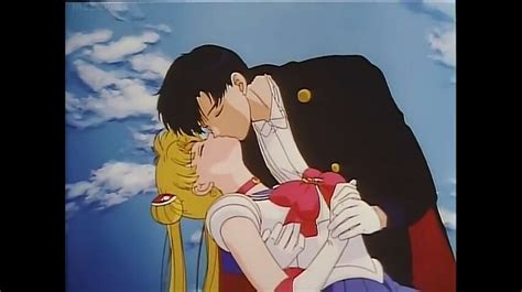 Sailor Moon And Tuxedo Mask Kiss