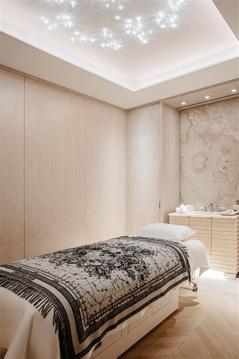 Dior Opens The Most Opulent Spa In Paris Spa Interior Design Massage Room Design Spa