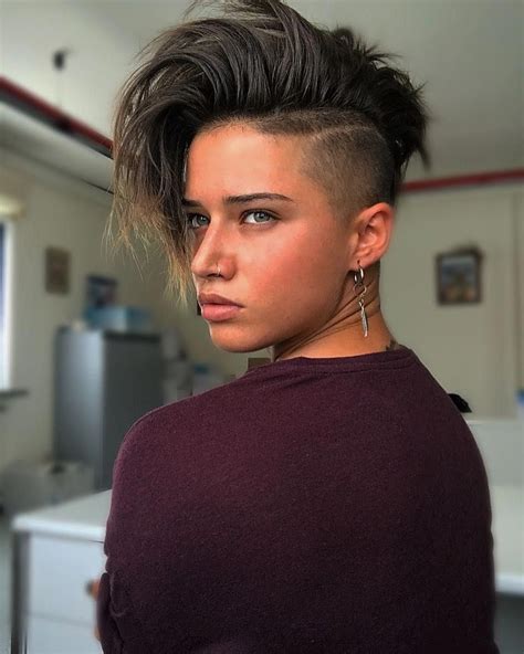 Tomboyhairstyles Androgynoushair Tomboy Hairstyles Short Shaved