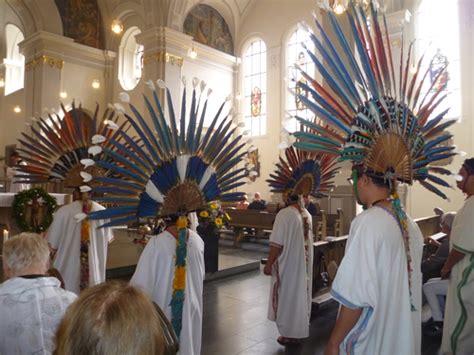 Grundsätzlich wird die bolivianische kultur neben der landschaft durch die vielen verschiedenen ethnischen gruppen bestimmt, die wiederum die sehenswürdigkeiten für die touristen bestimmen. Bolivianische Barockklänge - „Aktion 33 - Hilfe für ...