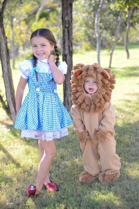 Sisters Are The Greatest These Adorable Sister Halloween Costume Ideas Are P Cute Halloween