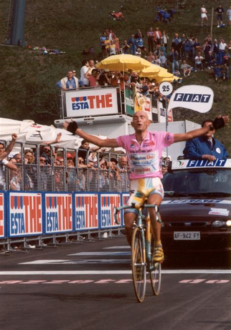 Loved hearing the tdf commentators and here goes pantani he was inspriational. Marco Pantani photo gallery by BikeRaceInfo