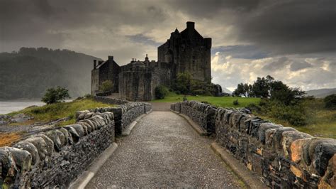 Stone Road To The Castle In Scotland Wallpapers And Images Wallpapers