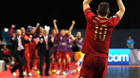 De bruyne confirms fractured nose. UEFA Euro de Futsal 2014 : les meilleurs moments - FIFA.com