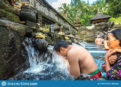 Pura Tirta Empul Temple On Bali Editorial Photography Image Of Cleansing Religion 178374102