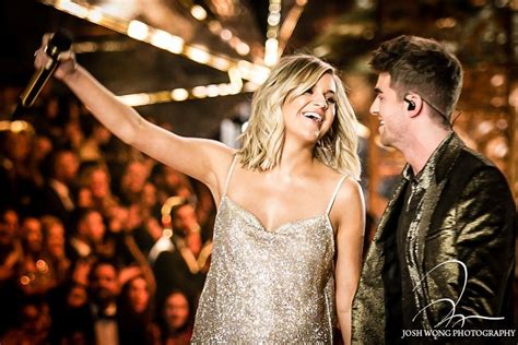 Kelsea Ballerini And The Chainsmokers Performing At The 2018 Victorias