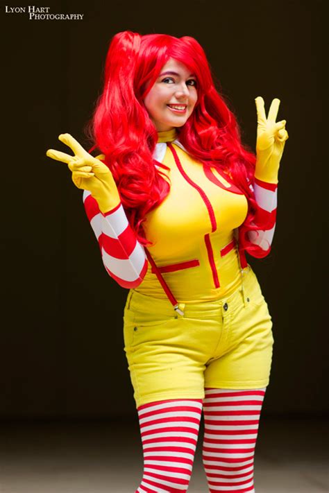 Female Ronald Mcdonald Cosplay