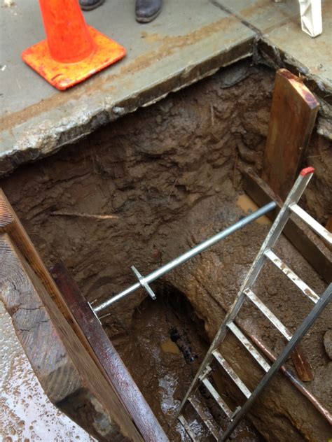 How many trench dangers can you see? #HazardSpotting - MySafetySign Blog