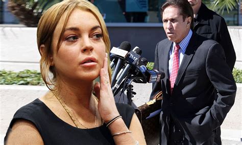 Lindsay Lohan Offered A Plea Deal With No Jail Time But Actress