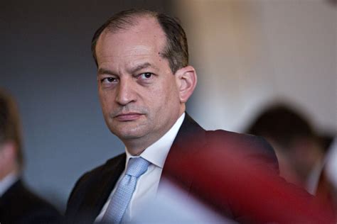 Opinion Why Does Alex Acosta Still Have A Job The New York Times