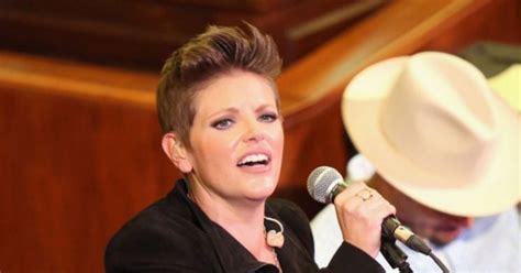 Dixie Chicks Singer Is Furious About Country Music Radios Double