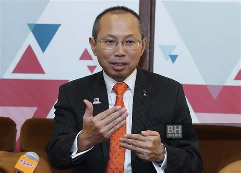 Fmr pres & ceo, maybank; Tengku Zafrul, teknokrat berwibawa - Abdul Wahid | Lain ...