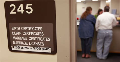 kentucky clerk still refuses gay couples looking for marriage licenses despite a judge s order