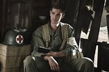 Hacksaw Ridge review: Mel Gibson matches spectacle with heart in Andrew ...