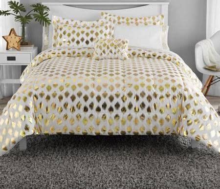 white and gold bedspread | Queen comforter sets, Comforter sets, Comforters