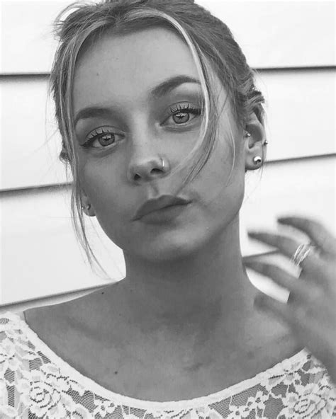 Ester expósito was born on january 26, 2000 in madrid, spain. Pin en personas