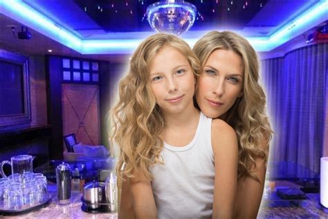Mother And Daughter Strip Sex Photo My Xxx Hot Girl