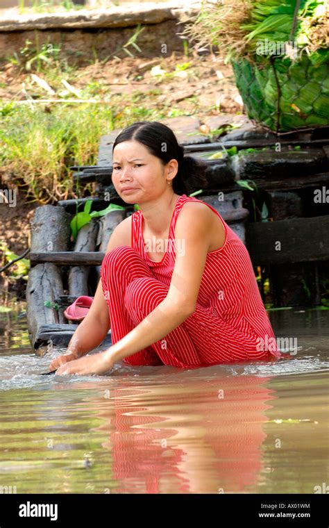 Vietnamese Woman Washing In River Hi Res Stock Photography And Images