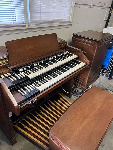 Hammond C3 B3 Organ With Leslie 122 Speaker 1957 Walnut Reverb