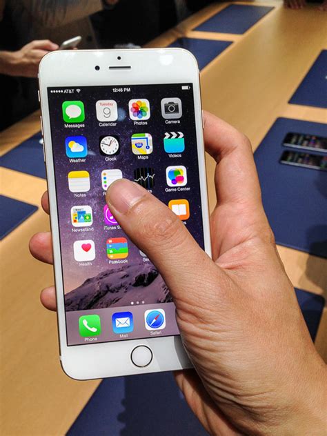 Apple iphone 6s plus 128gb. 10 things we can buy with the price of most expensive ...