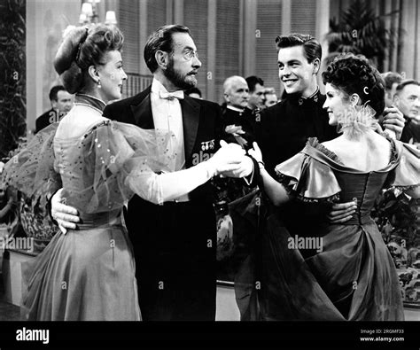 Ruth Hussey Clifton Webb Robert Wagner Debra Paget On Set Of The