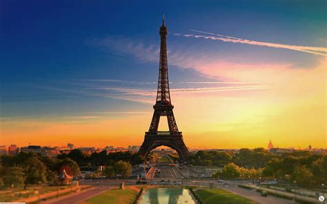 エッフェル塔パリフランス色補正夕焼け空アーキテクチャタワー雲飛行機雲、 Hdデスクトップの壁紙 Wallpaperbetter