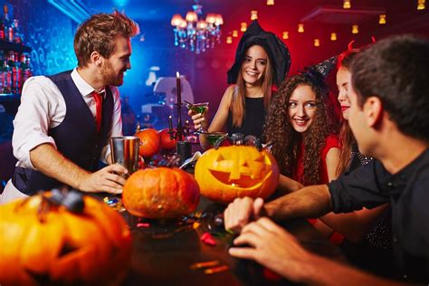 10 Honestly Creepy Halloween Party Themes