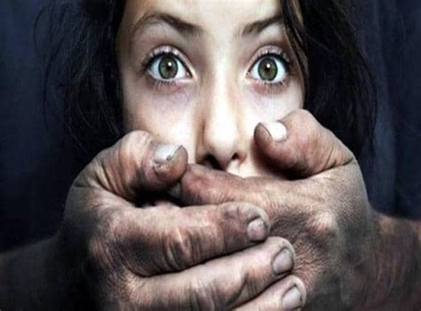 लड़की को रिश्तेदार ने घर में किया कैद कई दिनों तक करता रहा रेप Crime Aajtak