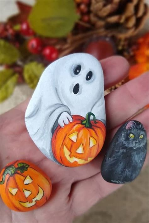 30 Best Halloween Painted Rocks For Inspiration In