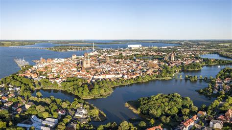 The greater blue mountains area consists of 1.03 million ha of sandstone plateaux, escarpments and gorges dominated by temperate eucalypt forest. Nordische Unesco-Welterbe-Route (Bremen, Lübeck, Wismar ...
