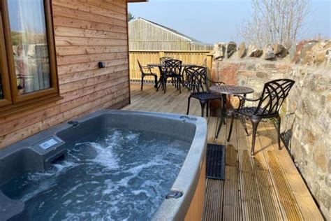 Best Lodges With Hot Tubs In Perthshire Scotland ️ 2023 Full List