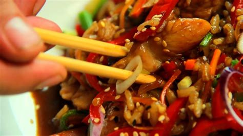 Lihat juga resep tomyam ayam enak lainnya. Nasi Goreng Ayam dan Sayuran Paling Mudah! | Tastemade Indonesia - YouTube