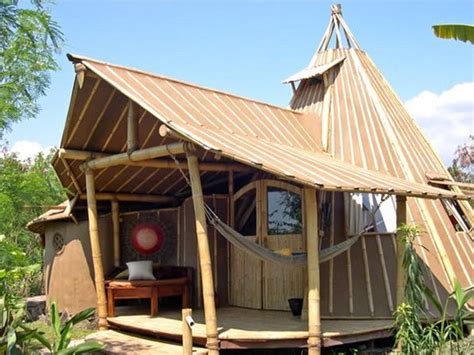 Kelebihan bambu sebagai bahan material : 21 Desain Rumah Bambu Unik Sederhana Modern | RUMAH IMPIAN