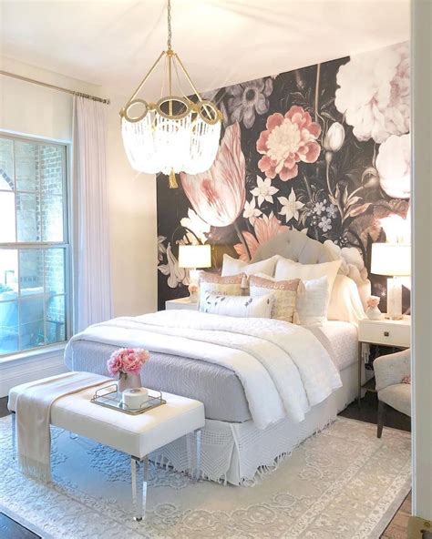 19 Amazing Glam Bedrooms With Chic Style In 2020 Colorful Bedroom