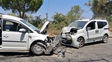 İzmir Tire de 2 araç birbirine girdi Korkunç kazada can pazarı Ölü ve