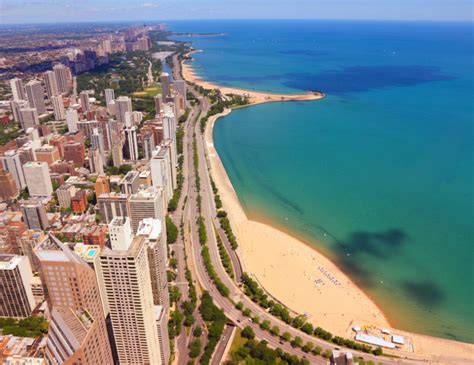 Guide To Living In Chicagos Gold Coast Neighborhood