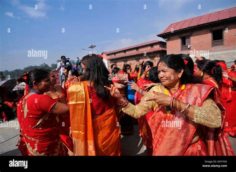 kathmandu nepal 24th aug 2017 nepalese devotee s woman dance during teej festival