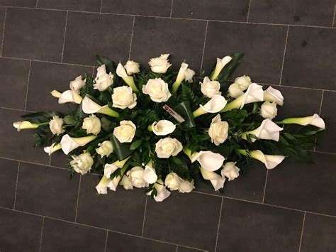 Rose And Calla Lily Coffin Spray Buy Online Or Call 01474 355007