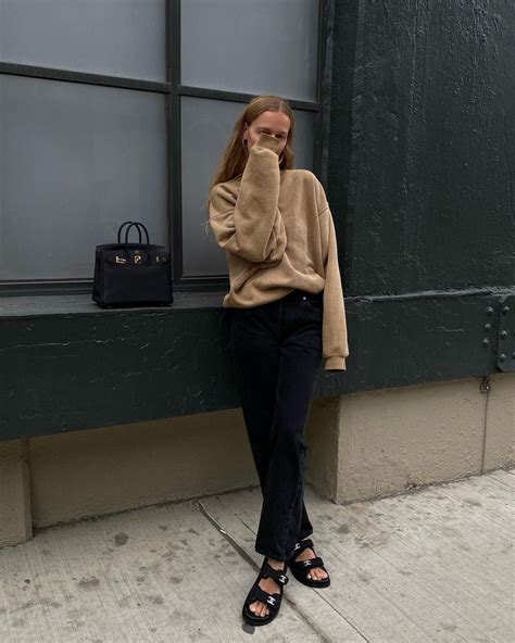 25 Basic Yet Cool Sweatshirts To Shop Now Le Fashion Bloglovin